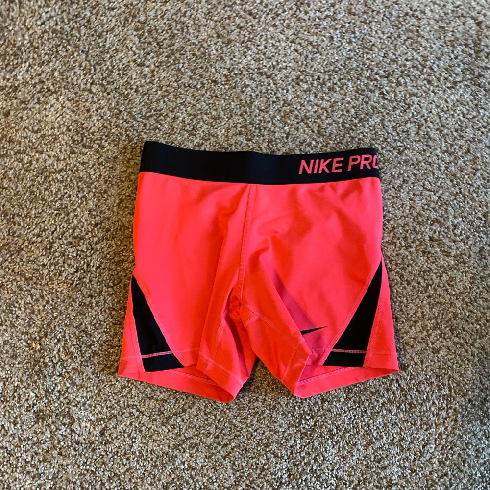 Nike Pro - Picture 2 of 4
